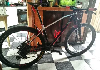 Bicicleta Mondraker Crono Carbono 29