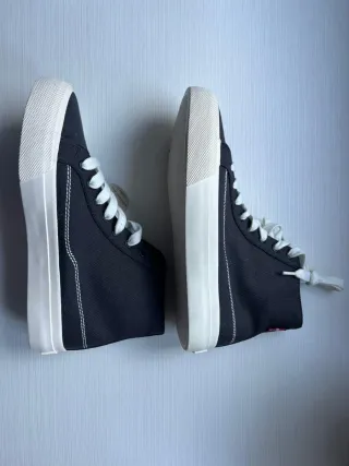 Zapatillas Levis Negras