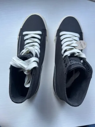 Zapatillas Levis Negras