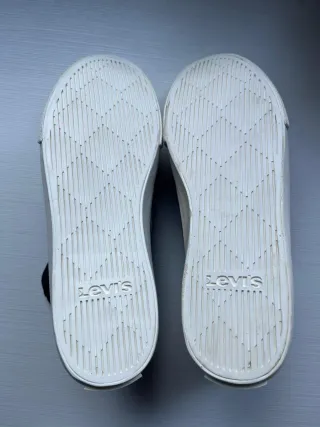 Zapatillas Levis Negras