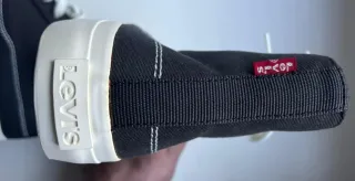 Zapatillas Levis Negras