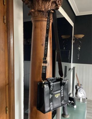 Bolso Guess Negro Auténtico.Como nuevo.