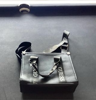 Bolso Guess Negro Auténtico.Como nuevo.