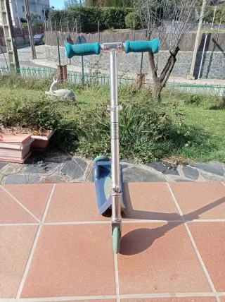 Patinete infantil azul