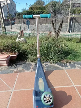 Patinete infantil azul