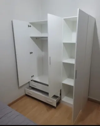 Armario modular madera beige y gris