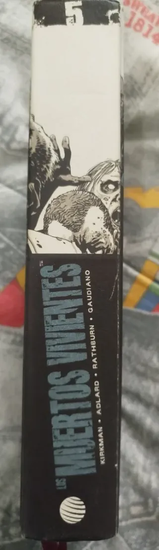 Los muertos vivientes libro 5