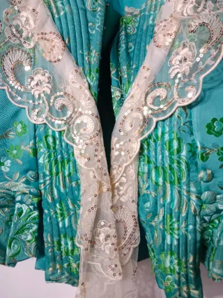 Trage de Fallera verde con encaje