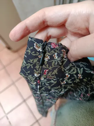 Falda corta floral negra - talla S