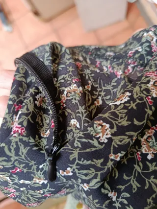 Falda corta floral negra - talla S