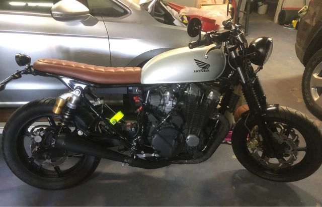 Honda CB750 cafe Racer Scrambler