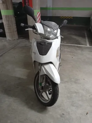Kymco People 125 Blanca Scooter automática