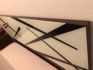 Cabecero de madera y cristal moderno