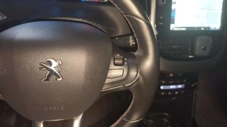 Peugeot 2008 Allure 1.6 BlueHDi 100 S&S