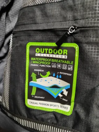 Chaqueta The North Face Negra con Capucha