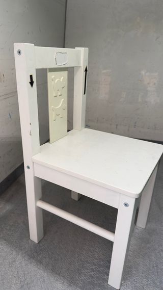 Sillas de madera infantiles