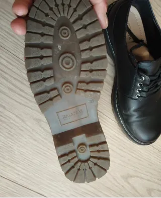 Excelentes zapatos Oxford negros 38 "