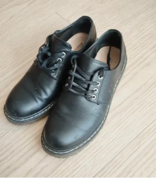 Excelentes zapatos Oxford negros 38 "