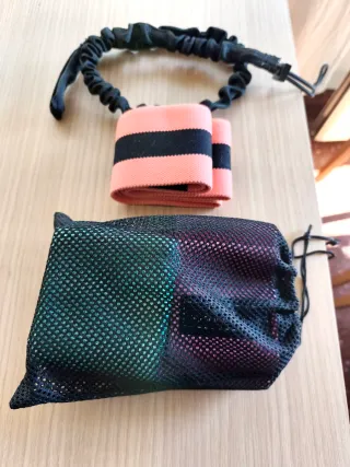 Set de gimnasio: Rueda abdominal, mancuernas