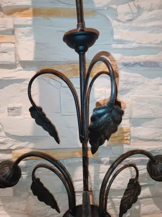 Lámpara de forja negra