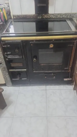 Cocina de leña antigua