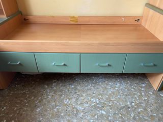 Conjunto de mobiliario cama + escritorio