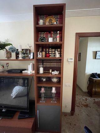 Mueble TV salón madera con compartimentos