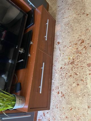 Mueble TV salón madera con compartimentos