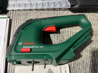 Tijeras cortacésped inalámbricas Bosch 18V-10