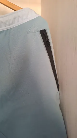 Pantalón chándal Nike azul y blanco