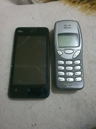 2 Móviles Antiguos Nokia y Wiko