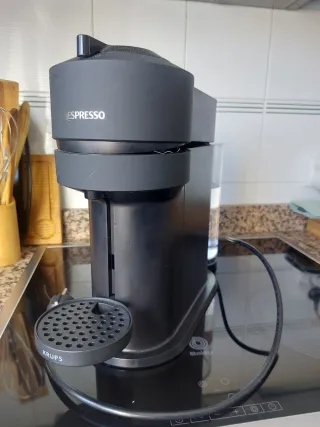 Cafetera Nespresso Vertuo Krups + Espumador