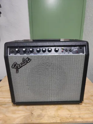 Amplificador Fender Frontman 25R