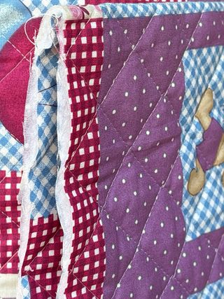 Stoffa trapuntata per lettino con orsetti