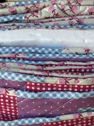 Stoffa trapuntata per lettino con orsetti