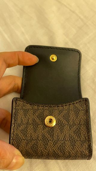 Custodia Airpods Michael Kors