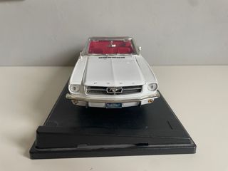 Maqueta Ford Mustang 1964 1:18