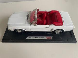 Maqueta Ford Mustang 1964 1:18