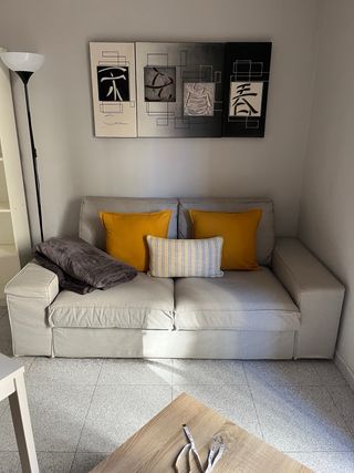 Sofá 2 plazas KIVIK IKEA gris claro