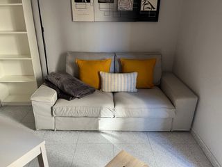 Sofá 2 plazas KIVIK IKEA gris claro