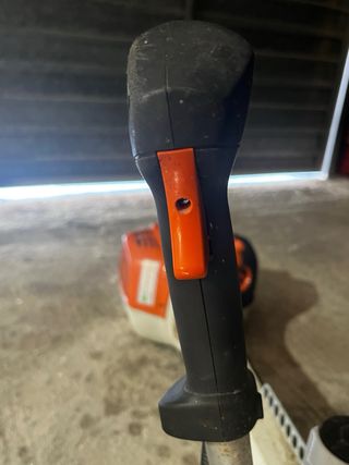 Desbrozadora Stihl 410C poco uso + accesorio