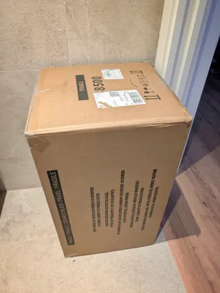 2 TABURETES BLANCOS MODERNOS! (Nuevos, sin abrir)