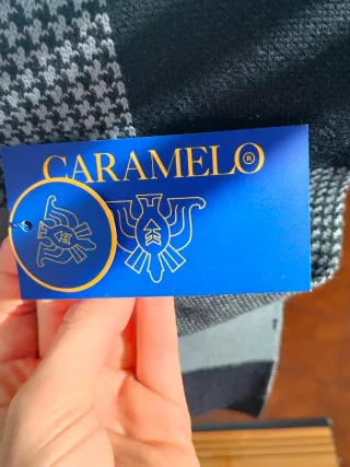 Bufanda Caramelo Gris y Negra nueva sin estrenar