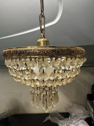 Lámpara colgante de cristal y metal dorado