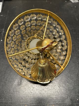 Lámpara colgante de cristal y metal dorado