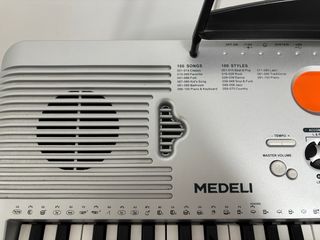 Teclado Medeli M5 Piano Eléctrico
