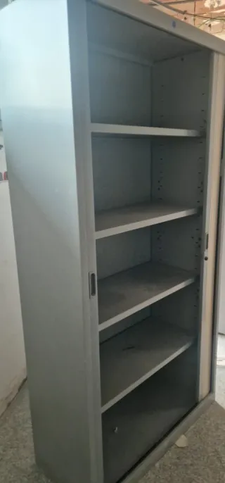 Armario oficina puertas correderas .