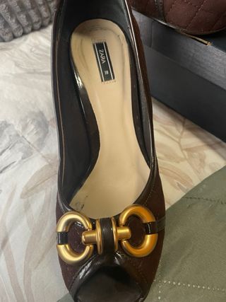 Zapatos Peep Toe Zara Marrones y Dorados