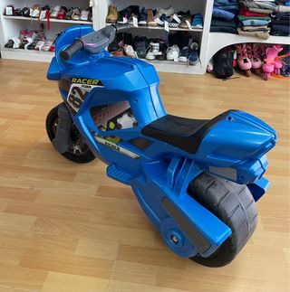 Moto correpasillos Feber azul