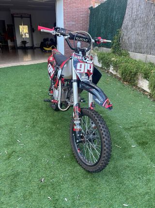Pit Bike Motocross/Enduro Negra y Roja